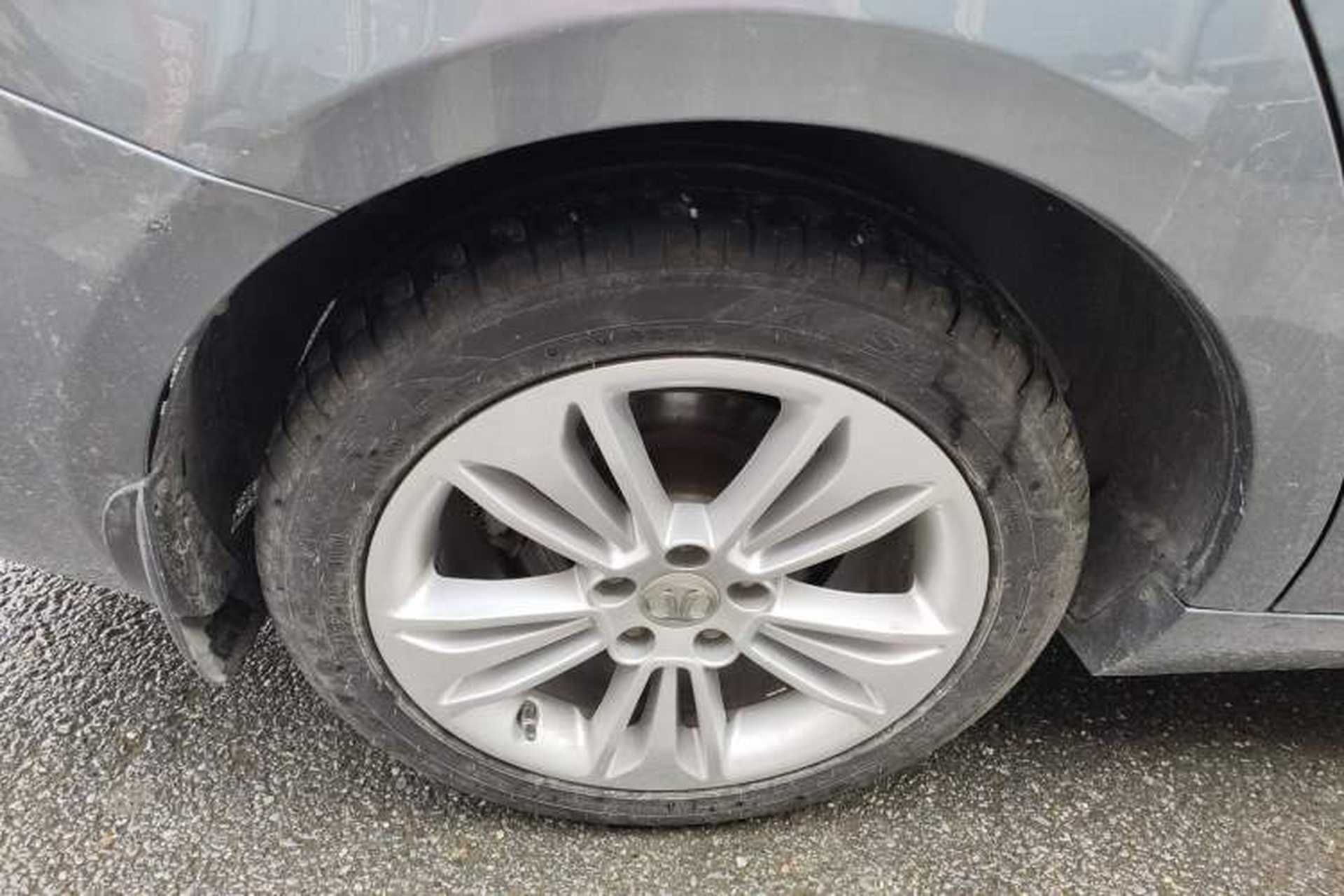 Used BAIC Senova D70 2013 2.0T Elite Edition Right Rear Wheel Hub