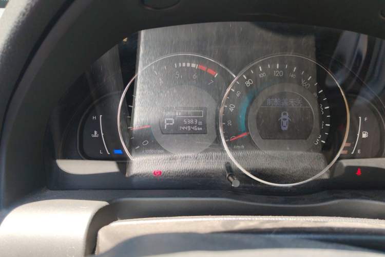 Used BAIC Senova D70 2013 2.0T Comfort Edition Odometer Close Up