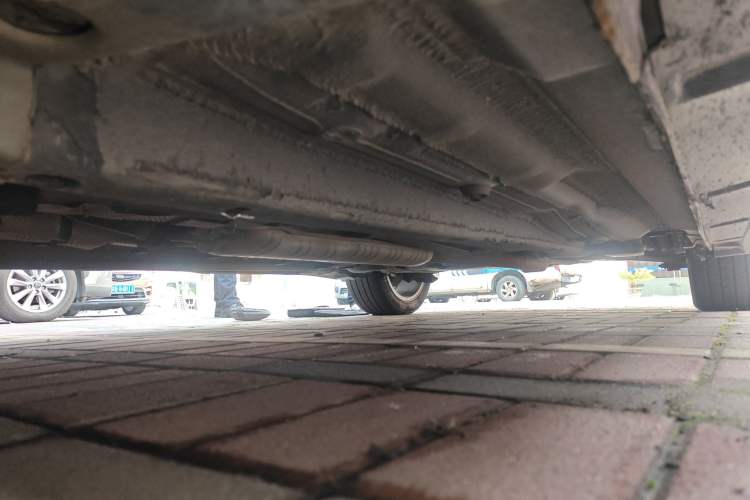 Used BAIC Senova D70 2013 2.0T Comfort Edition Chassis Front Left