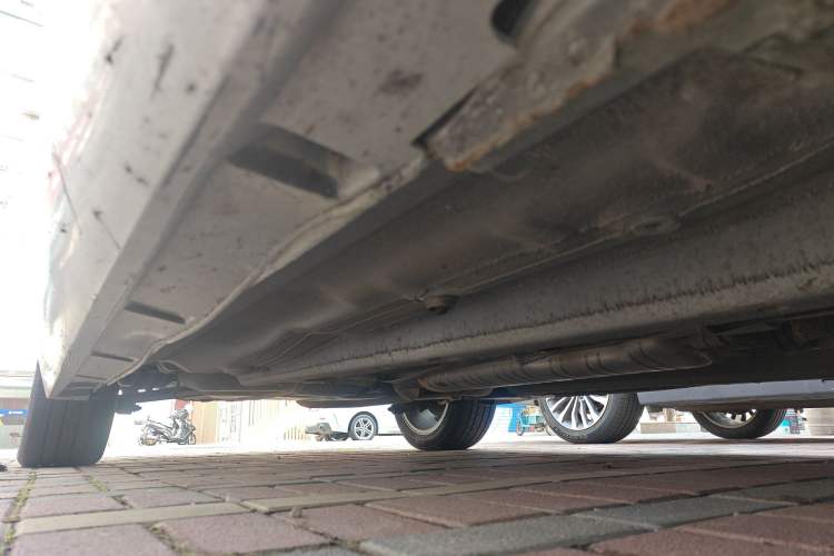 Used BAIC Senova D70 2013 2.0T Comfort Edition Chassis Front Right