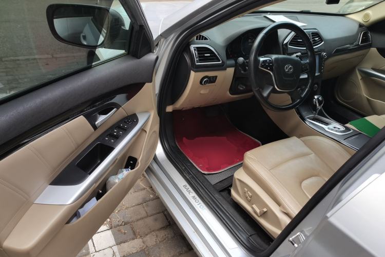 Used BAIC Senova D70 2013 2.0T Elite Edition Driver Seat