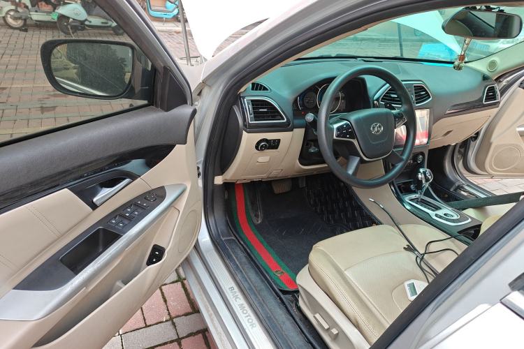 Used BAIC Senova D70 2013 2.0T Comfort Edition Driver Seat