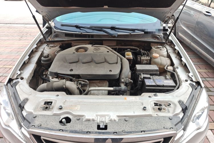 Used BAIC Senova D70 2013 2.0T Comfort Edition Engine Bay