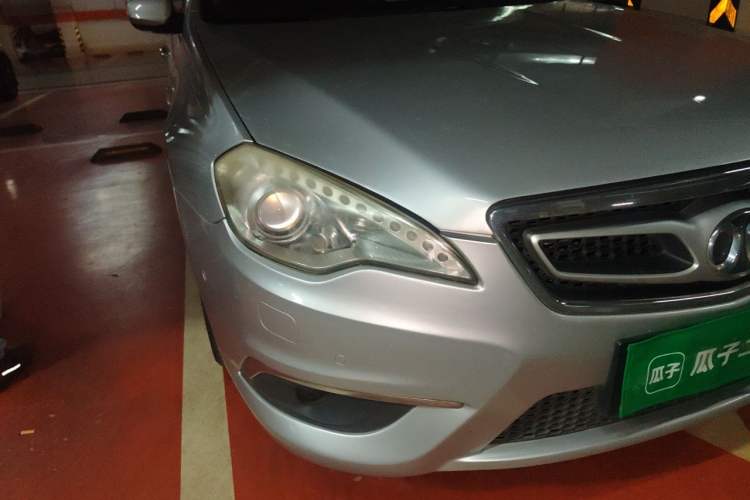 Used BAIC Senova D70 2013 2.0T Luxury Edition Right Front Headlight