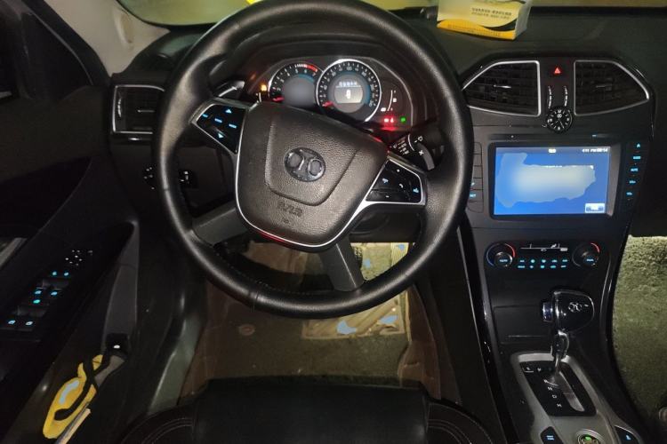 Used BAIC Senova D70 2013 2.0T Luxury Edition Steering Wheel