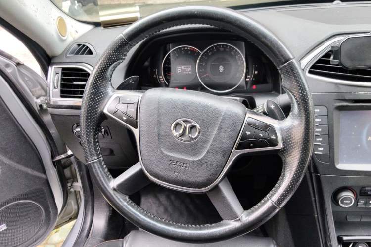 Used BAIC Senova D70 2013 2.3T Luxury Edition Steering Wheel