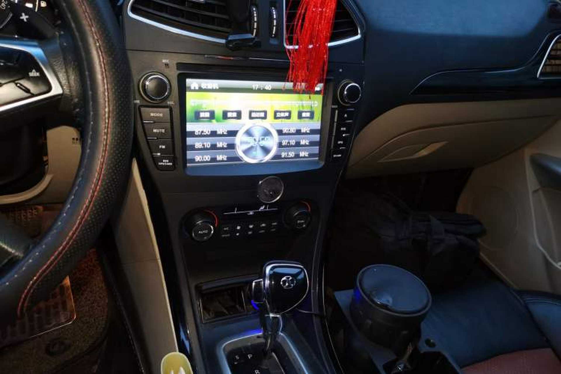 Used BAIC Senova D70 2013 2.0T Comfort Edition Audio And AC Panel