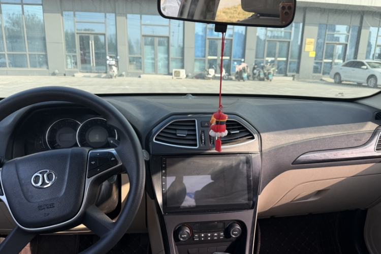 Used BAIC Senova D70 2013 2.0T Comfort Edition Audio And AC Panel