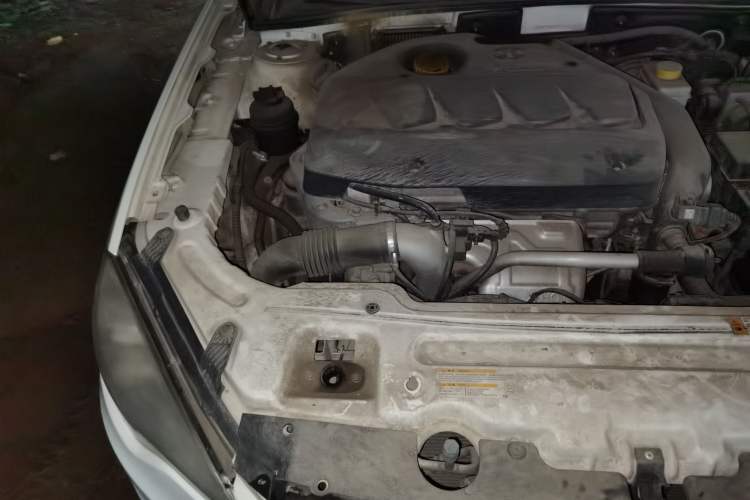 Used BAIC Senova D70 2013 2.0T Comfort Edition Engine Bay Right