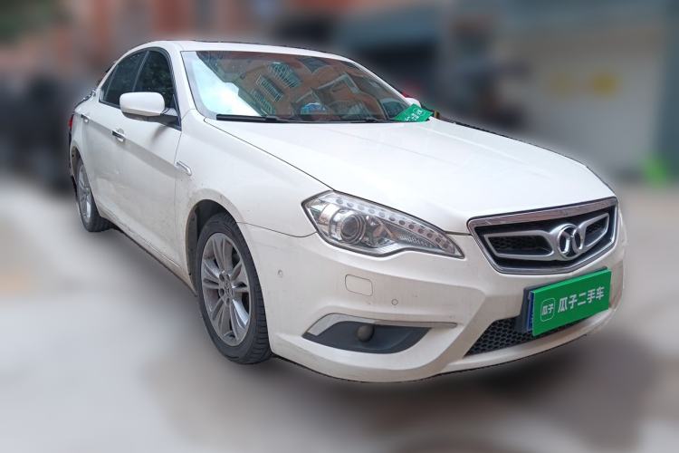 Used BAIC Senova D70 2013 2.0T Luxury Edition Front Right 45 Deg
