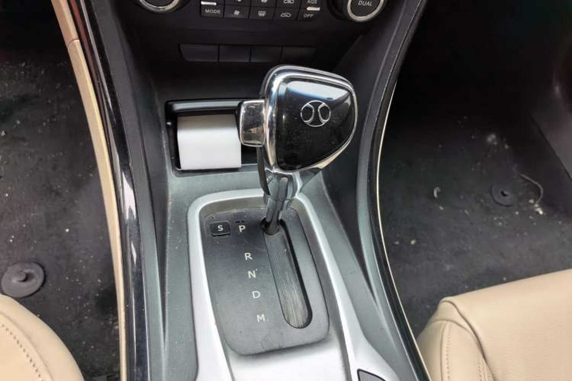 Used BAIC Senova D70 2013 2.3T Elite Edition Gear Lever