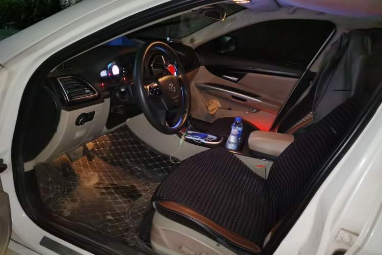 Used BAIC Senova D70 2013 2.0T Comfort Edition Left Front Seat