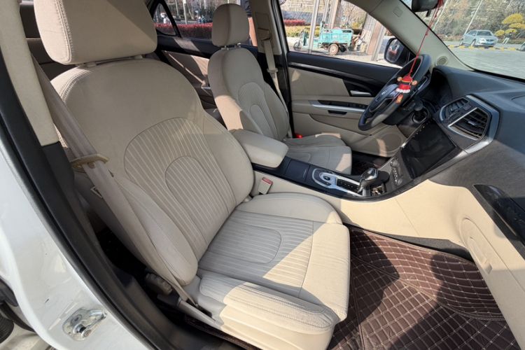 Used BAIC Senova D70 2013 2.0T Comfort Edition Right Front Seat