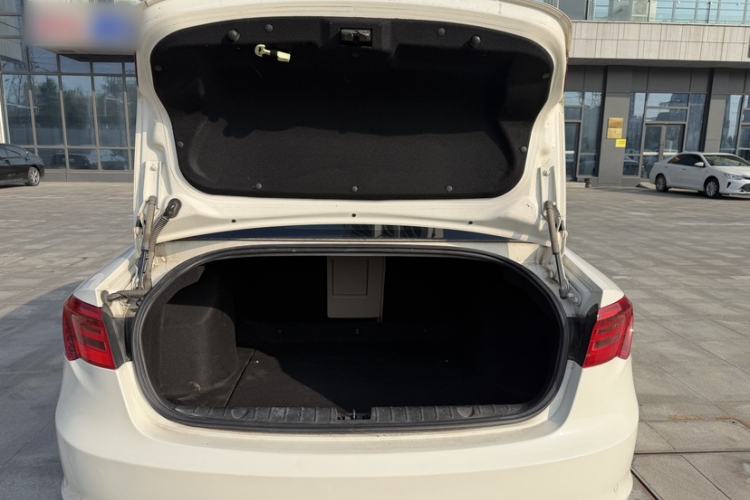 Used BAIC Senova D70 2013 2.0T Comfort Edition Trunk