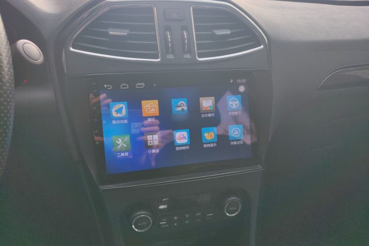 Used BAIC Senova D70 2018 Performance Version 1.8T Comfort Version Audio And AC Panel