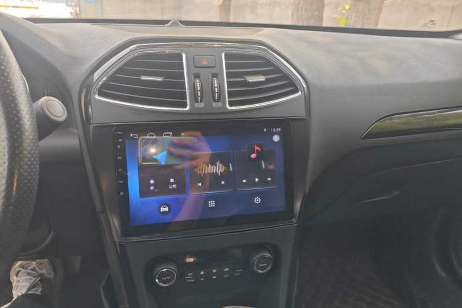 Used BAIC Senova D70 2018 Performance Version 1.8T Comfort Version Audio And AC Panel