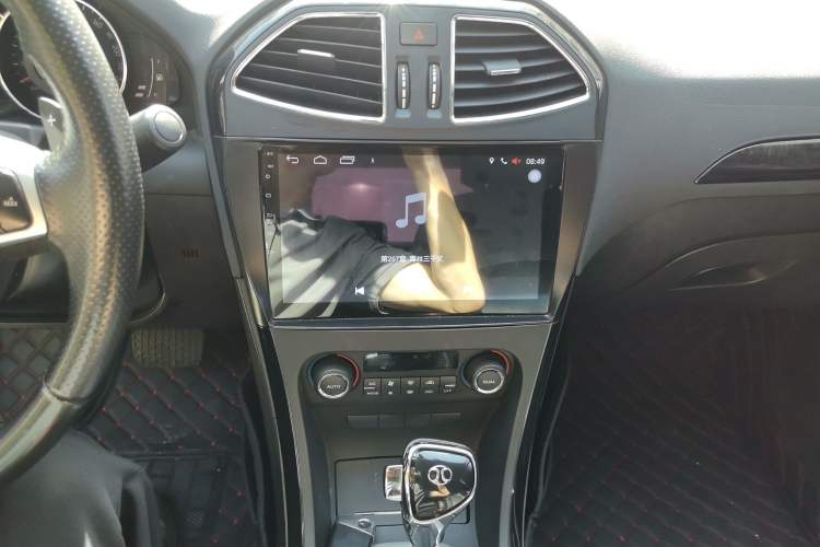 Used BAIC Senova D70 2018 Performance Version 1.8T Comfort Version Audio And AC Panel