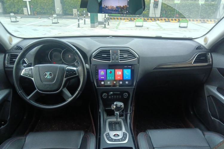 Used BAIC Senova D70 2018 Performance Edition 1.8T Prestige Edition Center Console