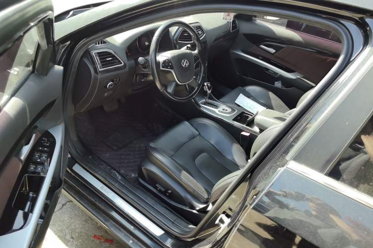 Used BAIC Senova D70 2018 Performance Version 1.8T Comfort Version Driver Seat