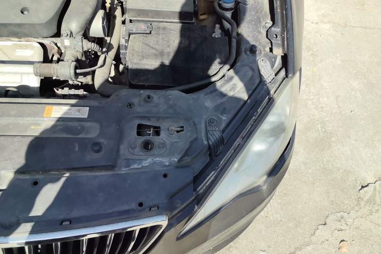 Used BAIC Senova D70 2018 Performance Version 1.8T Comfort Version Engine Bay Left