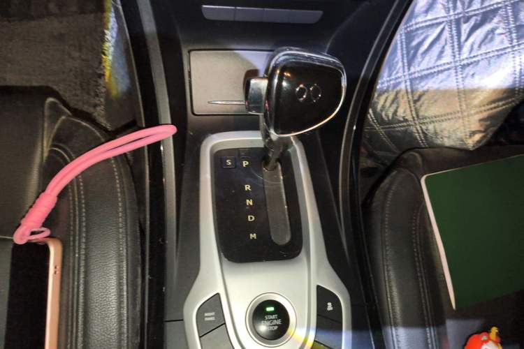 Used BAIC Senova D70 2018 Performance Version 1.8T Comfort Version Gear Lever