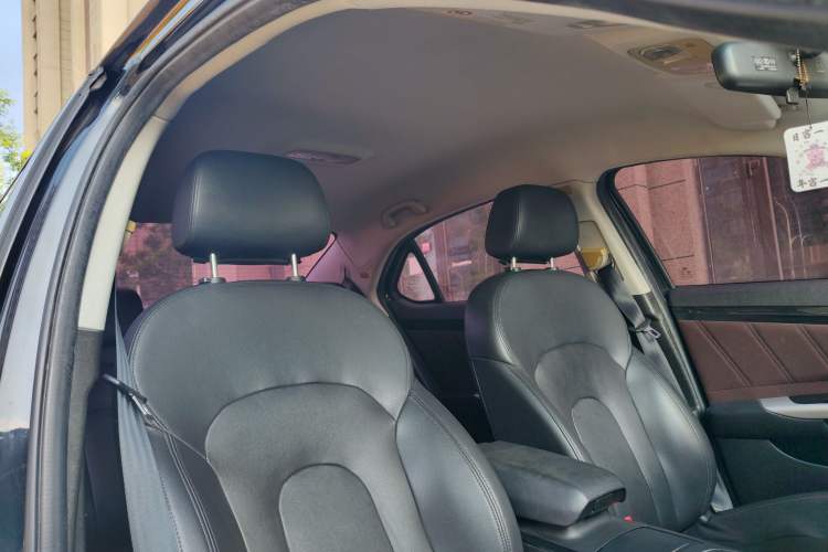 Used BAIC Senova D70 2018 Performance Version 1.8T Comfort Version Headliner