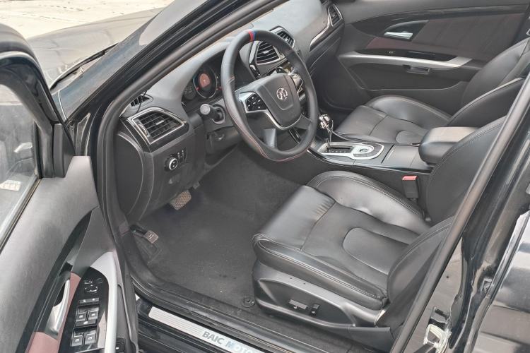 Used BAIC Senova D70 2018 Performance Version 1.8T Comfort Version Interior 5
