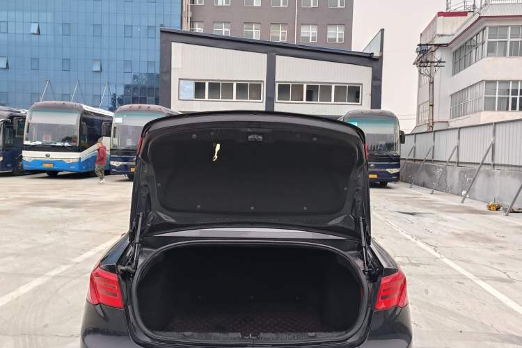 Used BAIC Senova D70 2018 Performance Version 1.8T Comfort Version Interior 7