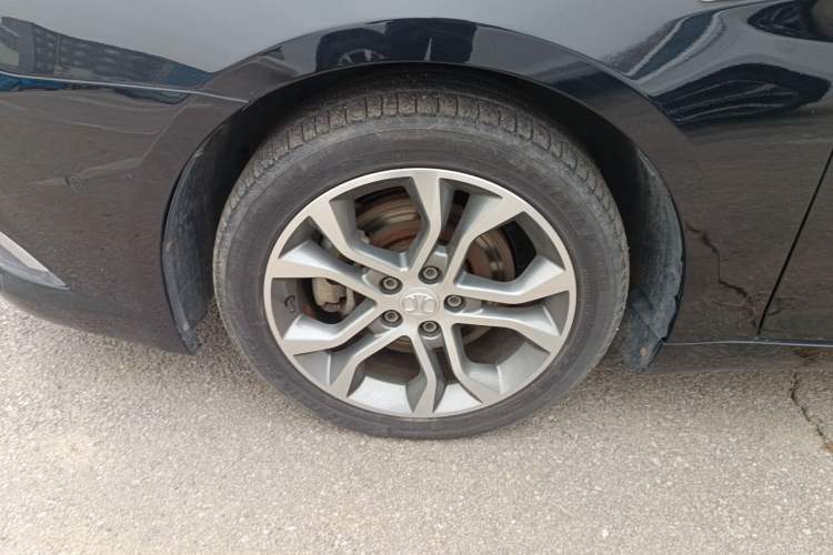 Used BAIC Senova D70 2018 Performance Edition 1.8T Prestige Edition Left Front Wheel Hub