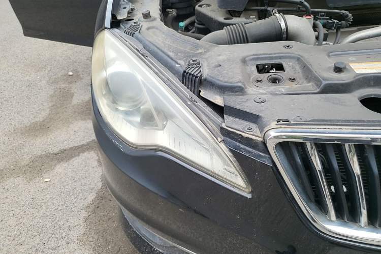 Used BAIC Senova D70 2018 Performance Version 1.8T Comfort Version Right Front Headlight