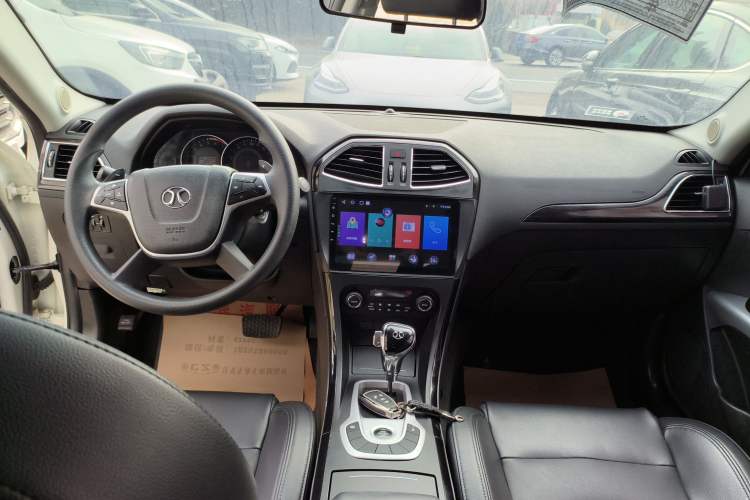 Used BAIC Senova D70 2018 Performance Version 1.8T Comfort Version Audio And AC Panel