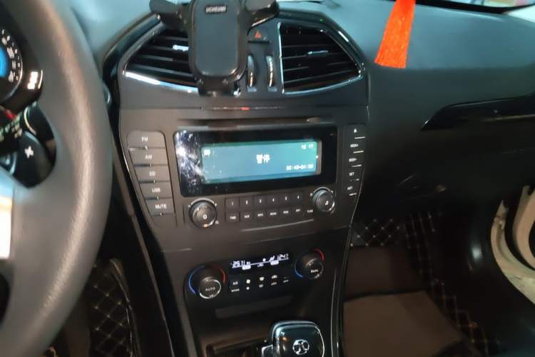 Used BAIC Senova D70 2018 Performance Version 1.8T Comfort Version Audio And AC Panel
