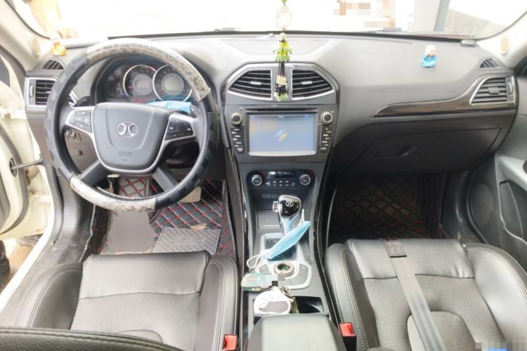 Used BAIC Senova D70 2018 Performance Version 1.8T Comfort Version Center Console