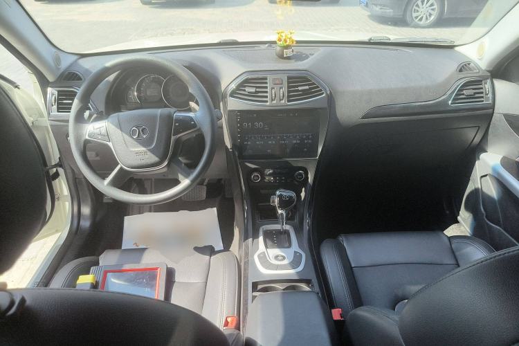 Used BAIC Senova D70 2018 Performance Version 1.8T Comfort Version Center Console