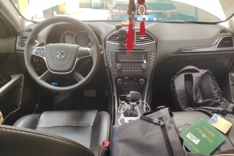 Used BAIC Senova D70 2018 Performance Version 1.8T Comfort Version Center Console