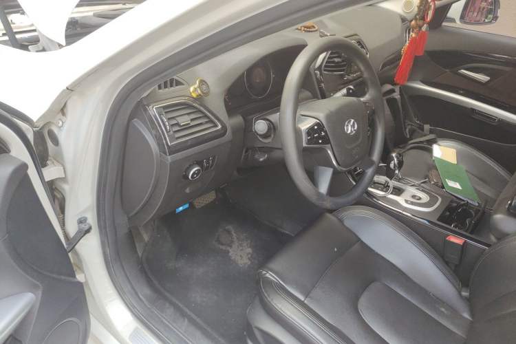 Used BAIC Senova D70 2018 Performance Version 1.8T Comfort Version Driver Seat