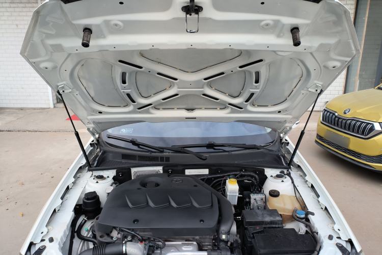 Used BAIC Senova D70 2018 Performance Version 1.8T Comfort Version Engine Bay