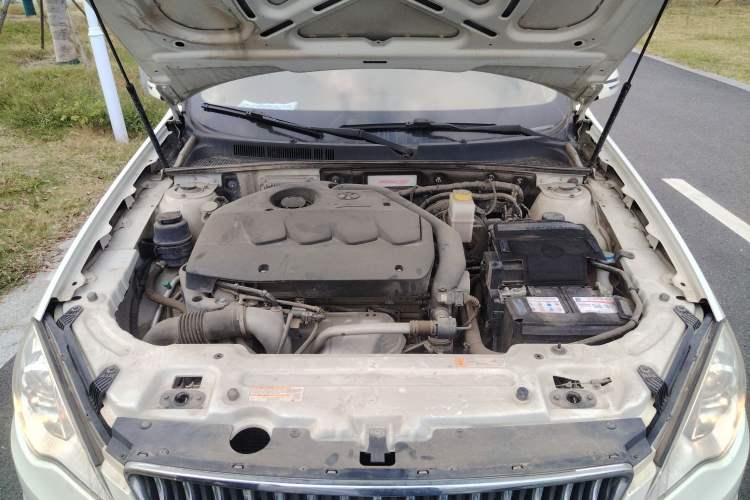 Used BAIC Senova D70 2018 Performance Version 1.8T Comfort Version Engine Bay