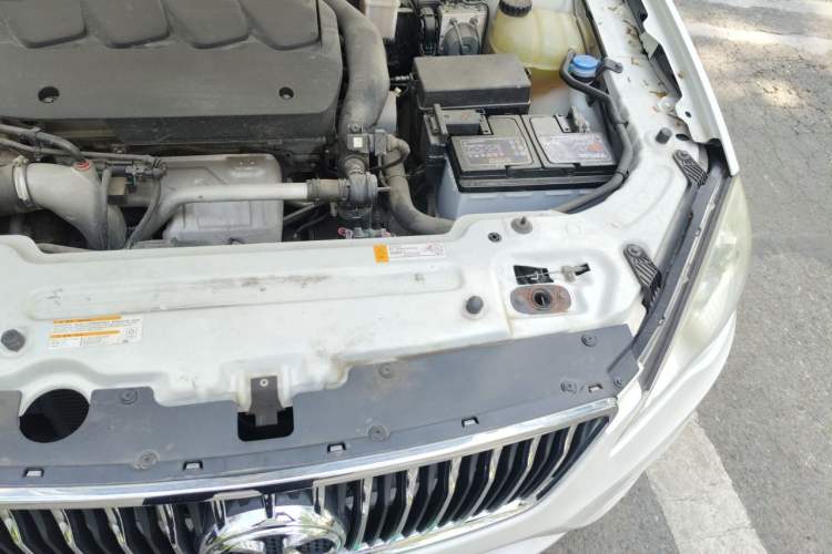 Used BAIC Senova D70 2018 Performance Version 1.8T Comfort Version Engine Bay Left