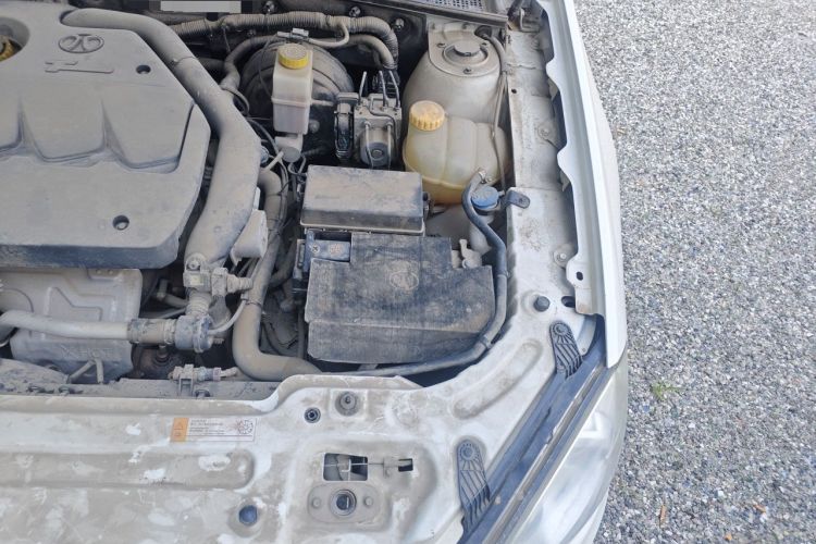 Used BAIC Senova D70 2018 Performance Version 1.8T Comfort Version Engine Bay Left