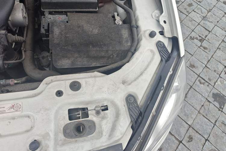 Used BAIC Senova D70 2018 Performance Version 1.8T Comfort Version Engine Bay Left