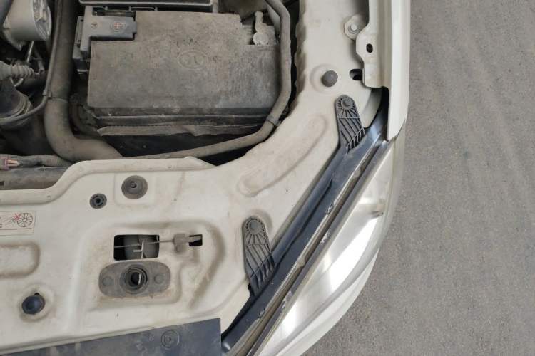 Used BAIC Senova D70 2018 Performance Version 1.8T Comfort Version Engine Bay Left