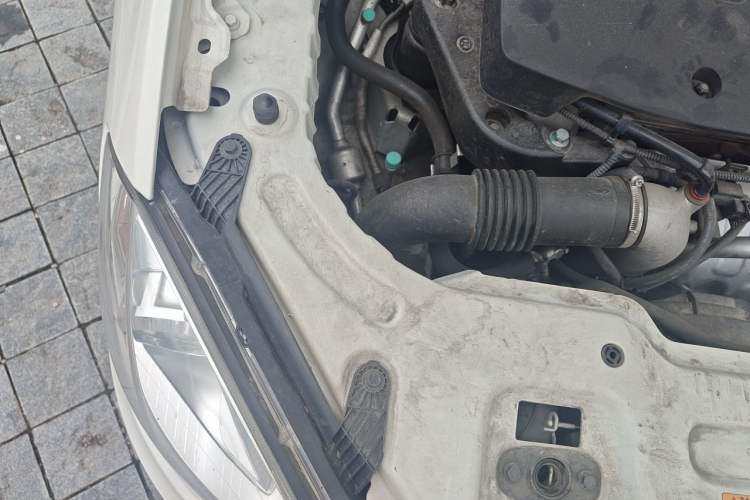 Used BAIC Senova D70 2018 Performance Version 1.8T Comfort Version Engine Bay Right