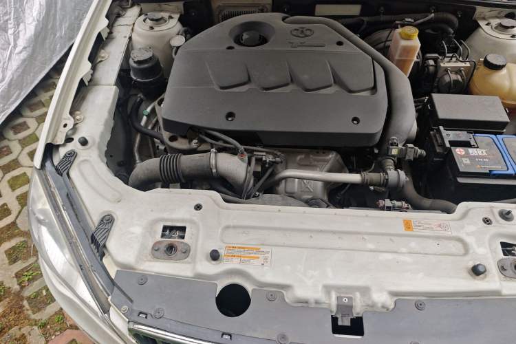 Used BAIC Senova D70 2018 Performance Version 1.8T Comfort Version Engine Bay Right