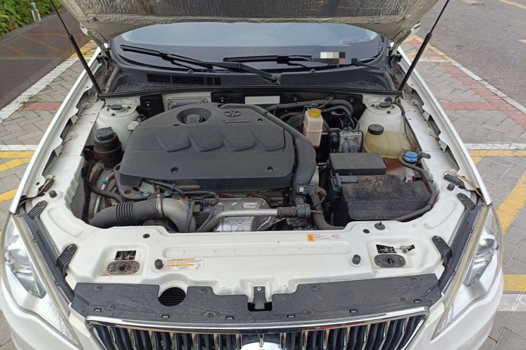 Used BAIC Senova D70 2018 Performance Version 1.8T Comfort Version Engine Bay