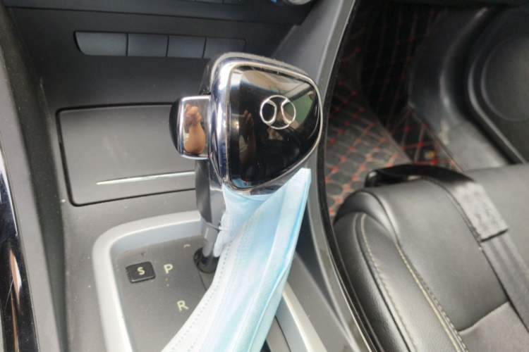 Used BAIC Senova D70 2018 Performance Version 1.8T Comfort Version Gear Lever