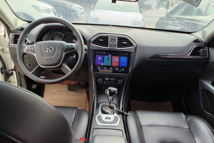 Used BAIC Senova D70 2018 Performance Version 1.8T Comfort Version Gear Lever
