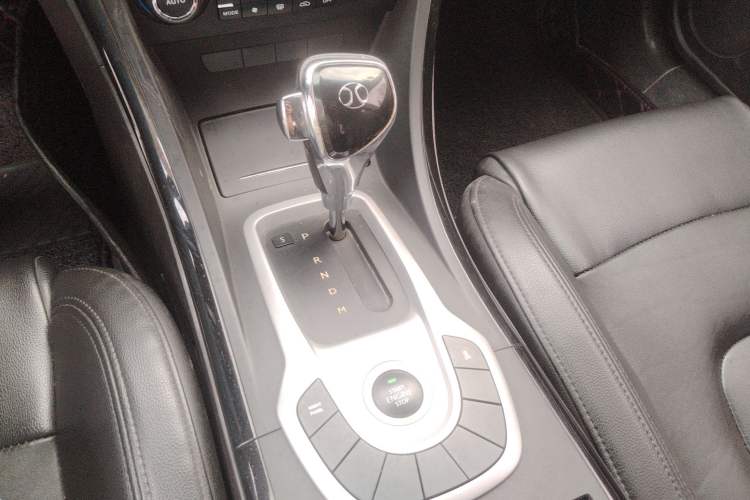 Used BAIC Senova D70 2018 Performance Version 1.8T Comfort Version Gear Lever