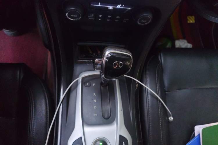 Used BAIC Senova D70 2018 Performance Version 1.8T Comfort Version Gear Lever