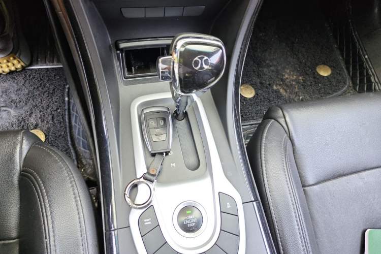 Used BAIC Senova D70 2018 Performance Version 1.8T Comfort Version Gear Lever
